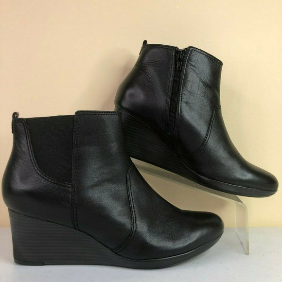 clarks wedge heel boots